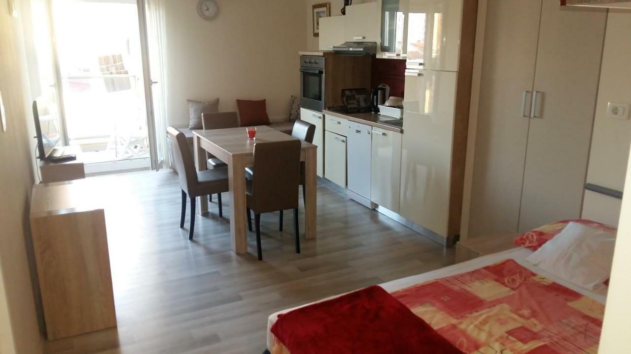 Apartment Oli Split Exterior photo